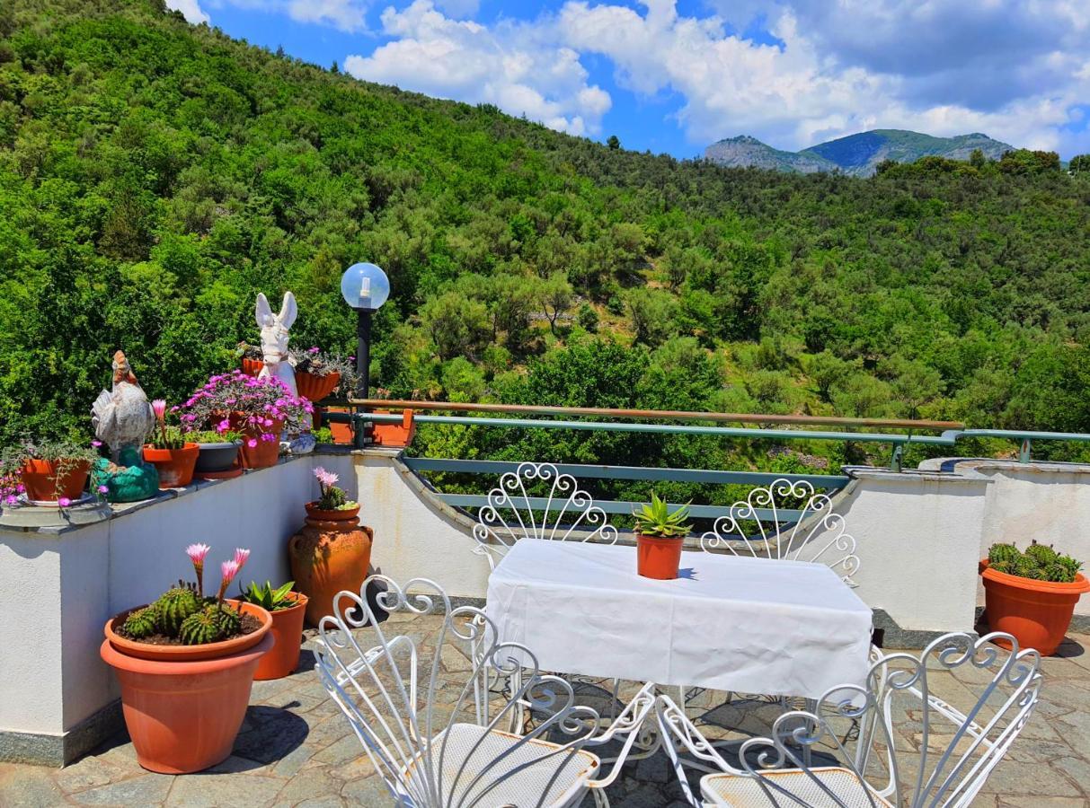 Agriturismo Monte Acuto - natura, mare&tanto relax Toirano Exterior foto